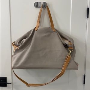 Cuyana Weekender - grey